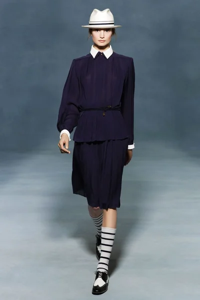 Look 15